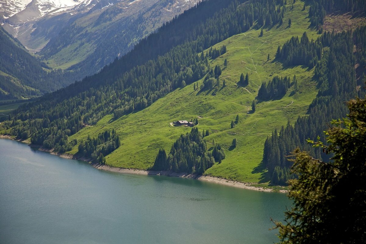 mountain valley lake фото