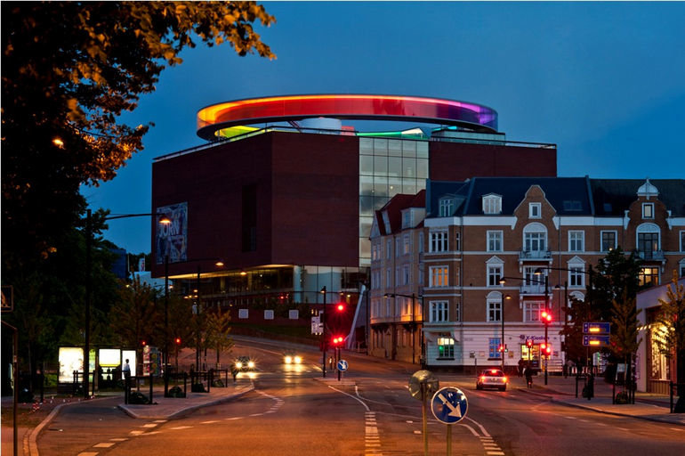 музей современного искусства в орхусе (aros aarhus kunstmuseum)дания фото