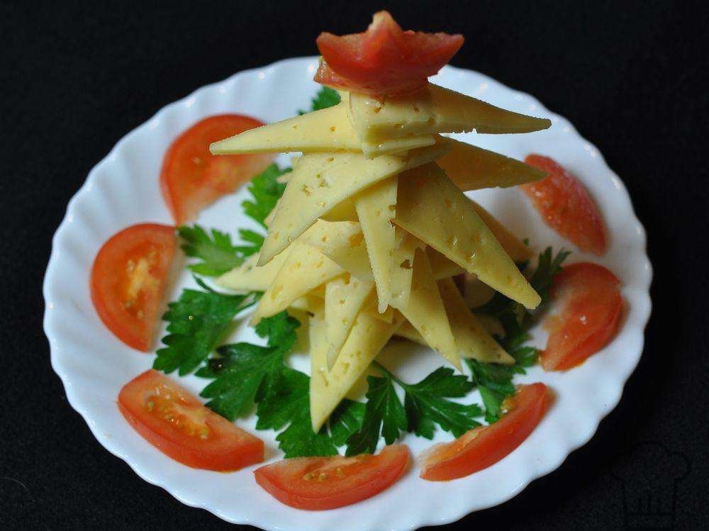 нарезка из сыра елочкой фото