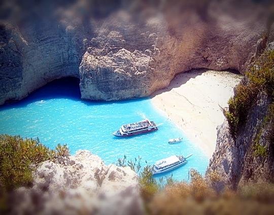 navagio beach, греция фото