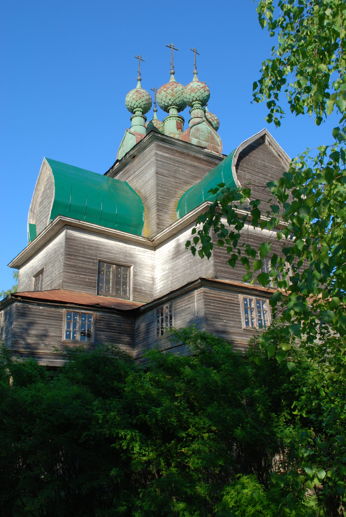 нелазское церковь успения фото