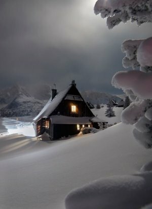 ночной зимний домик фото