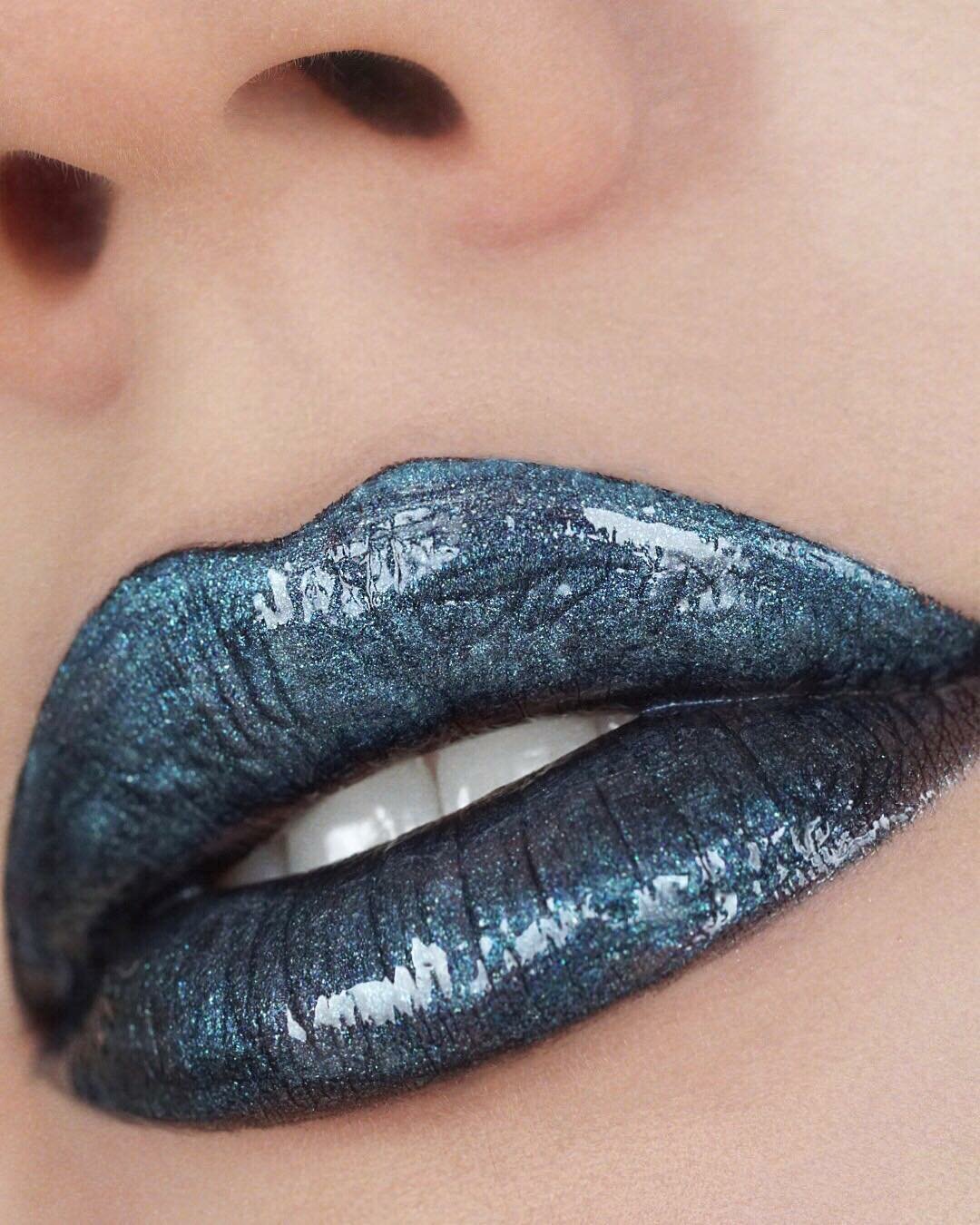 nyx liquid suede metallic matte фото