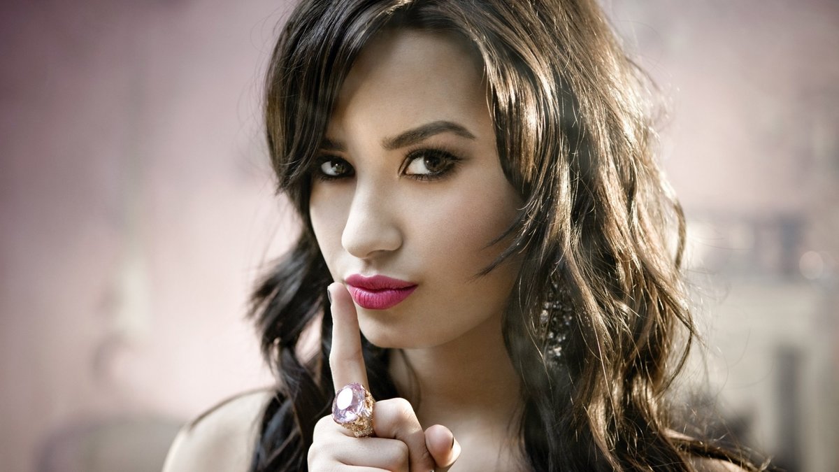 обои demi lovato фото