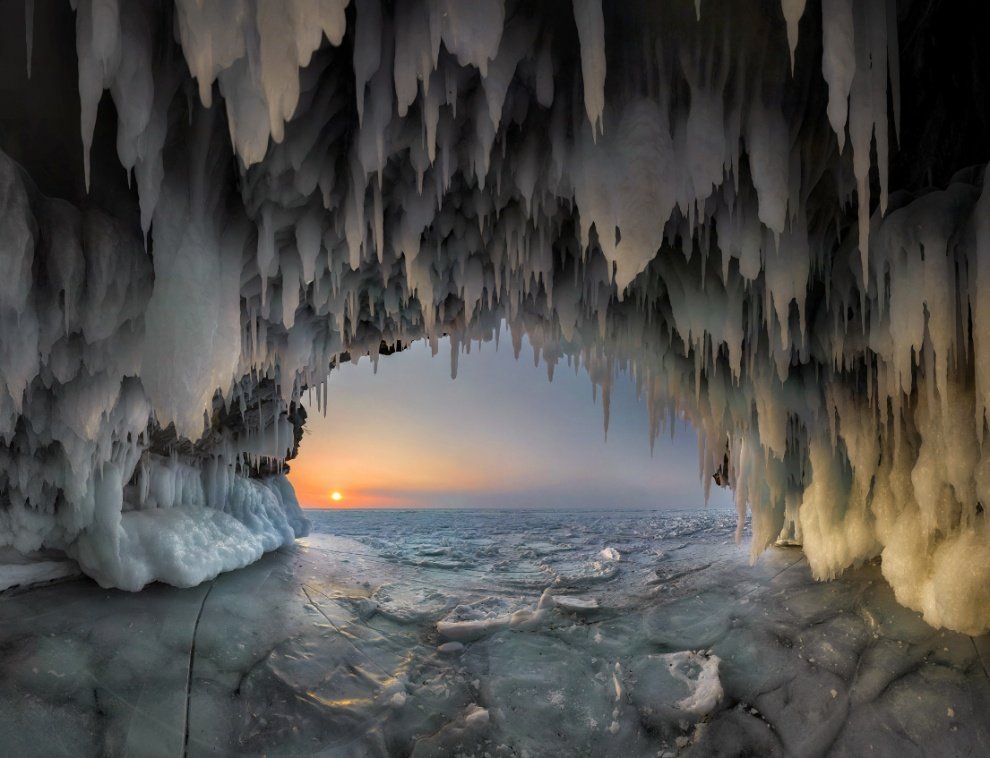 озеро байкал ледяные гроты фото