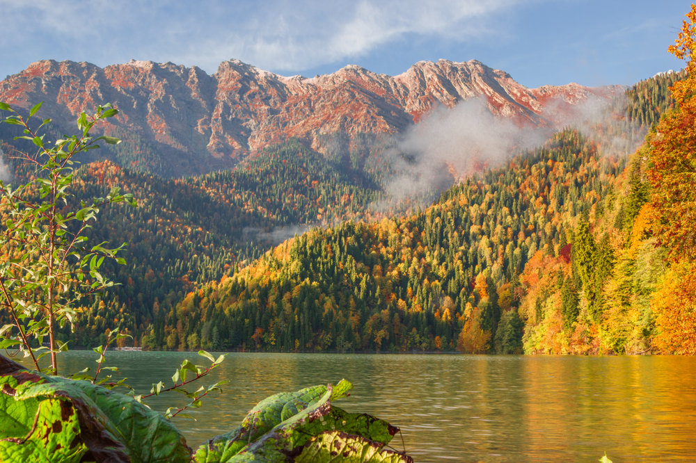 озеро рица осенью абхазия фото