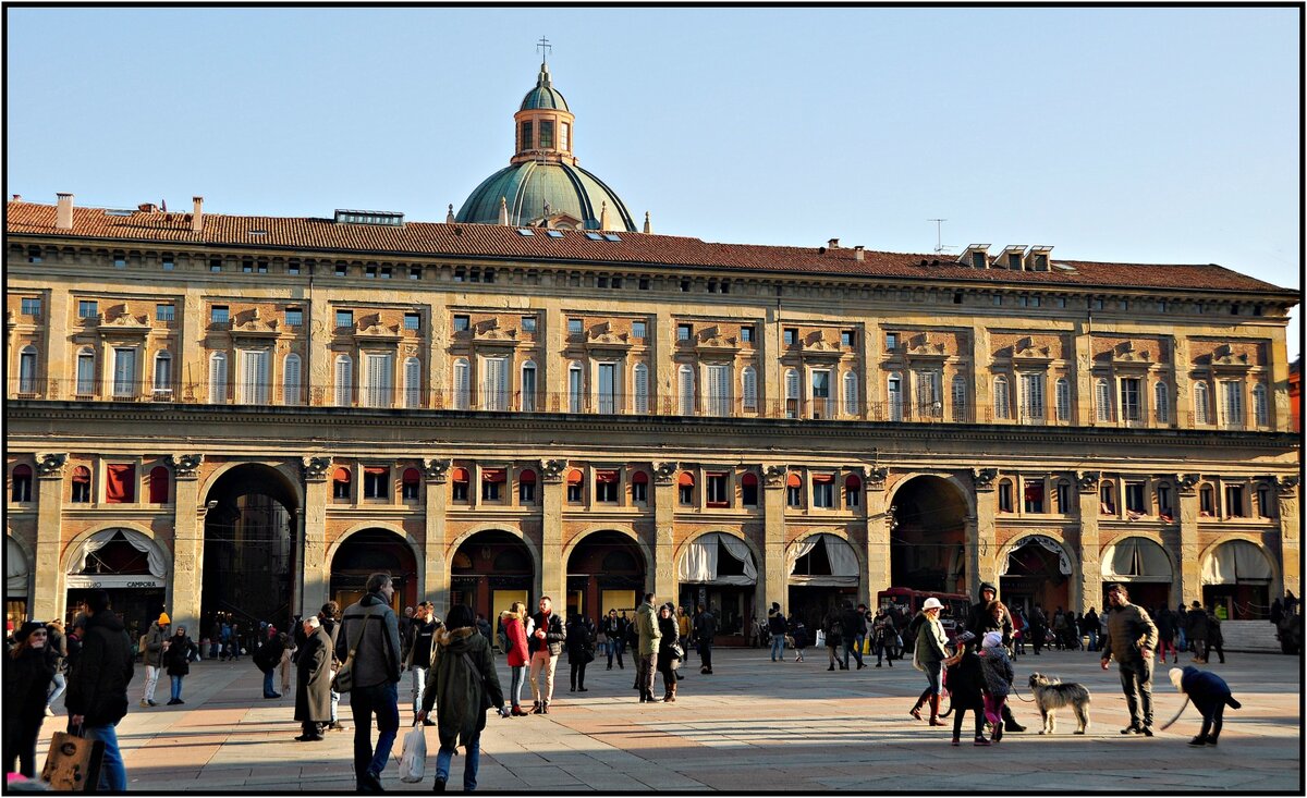 palazzo dei banchi болонья фото