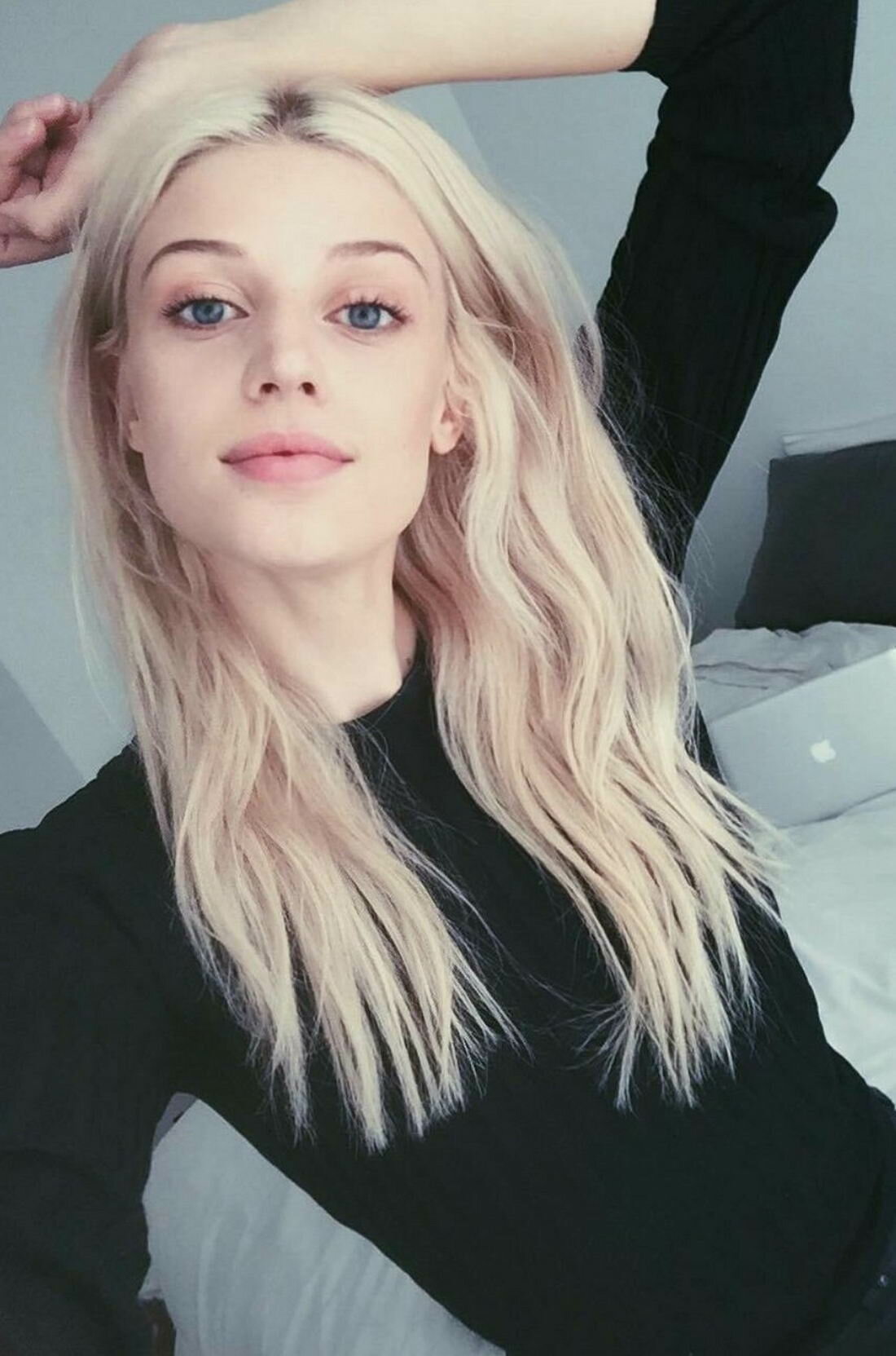 pale skin blonde girl фото