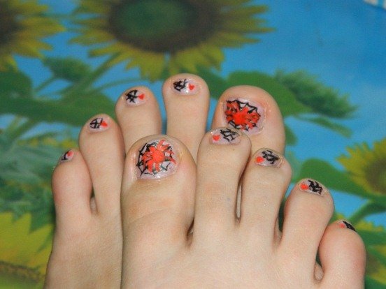 педикюр с паутинкой фото
