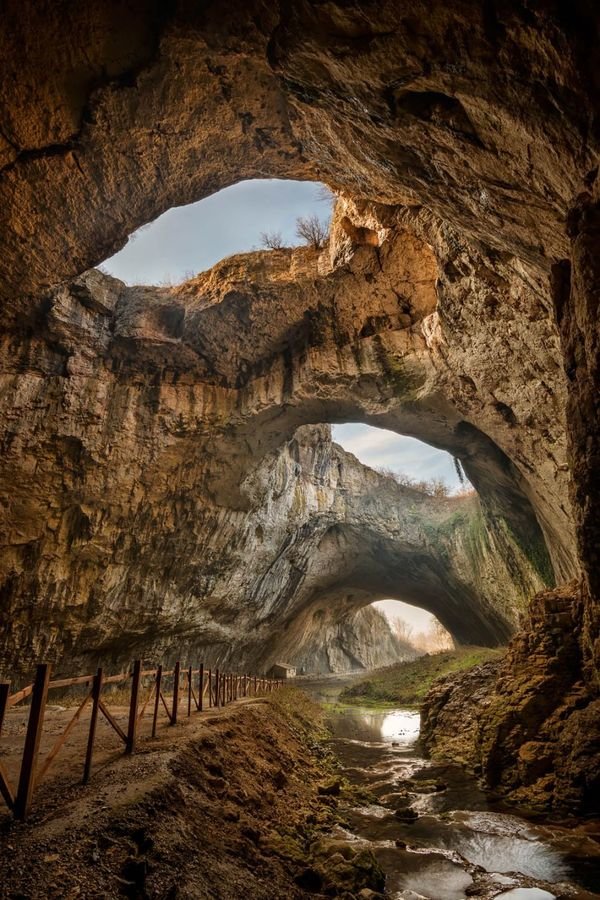 пещера деветашка болгария фото