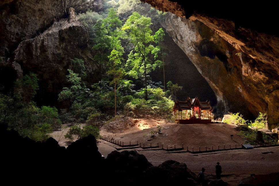 пещера прайя накхон (phraya nakhon cave) фото