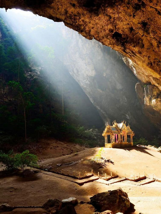 пещера прайя накхон (phraya nakhon cave) фото