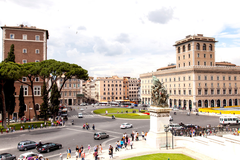 площадь венеции (piazza venezia) фото