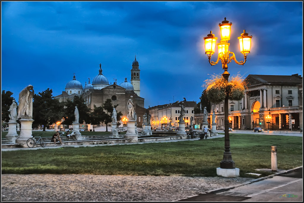 площадь жандарменмаркт в берлине фото