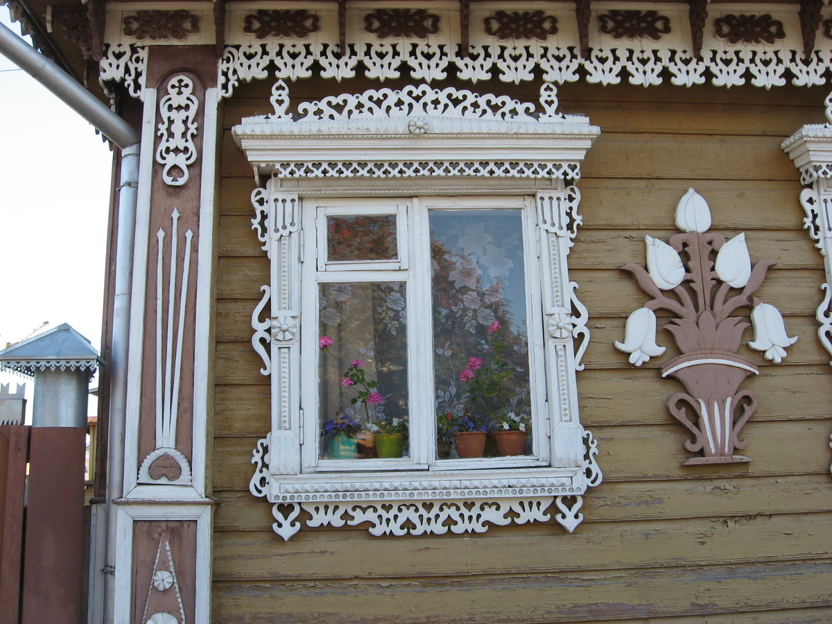 резные наличники и ставни фото