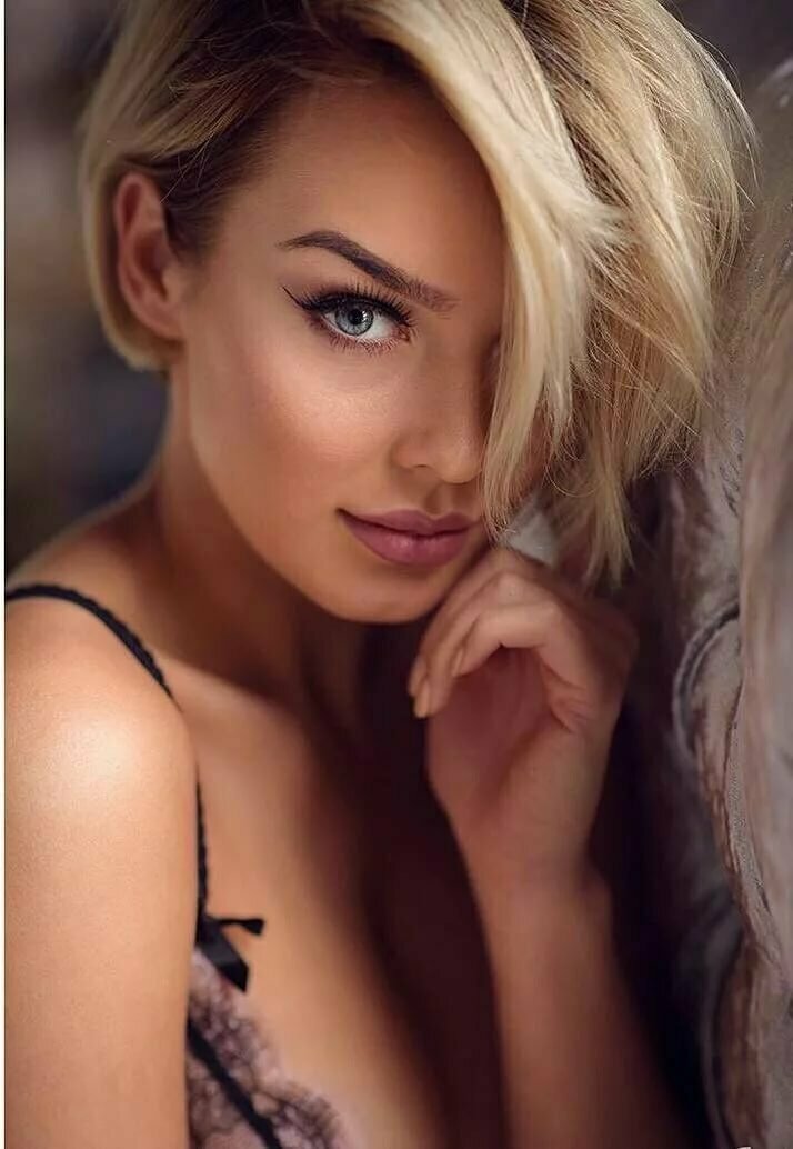 rosie robinson лицо фото