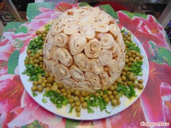 салат букет роз с блинами фото