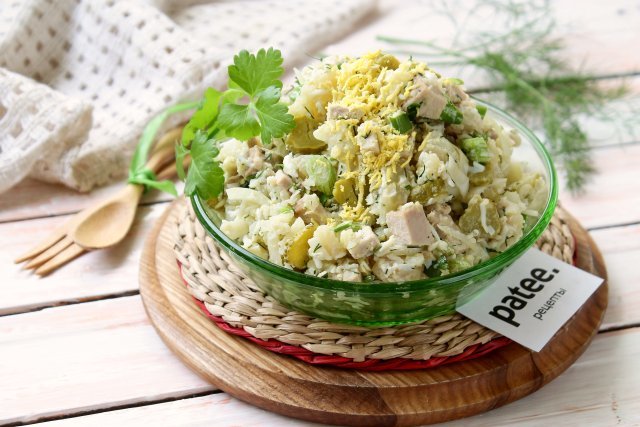 салат из печени трески с яйцом и картофелем фото