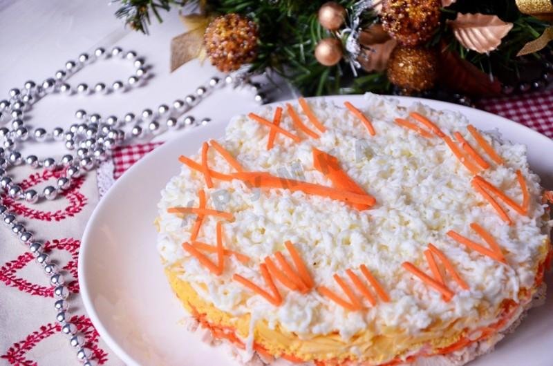 салат новогодние часы фото