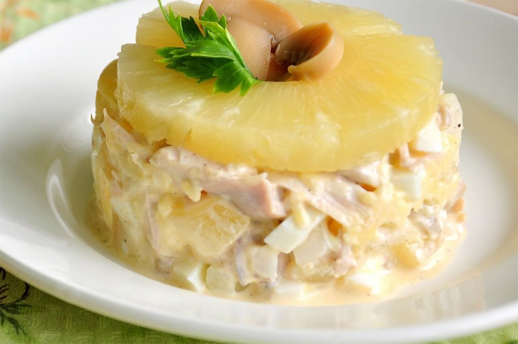 салат с ананасом и куриной грудкой фото