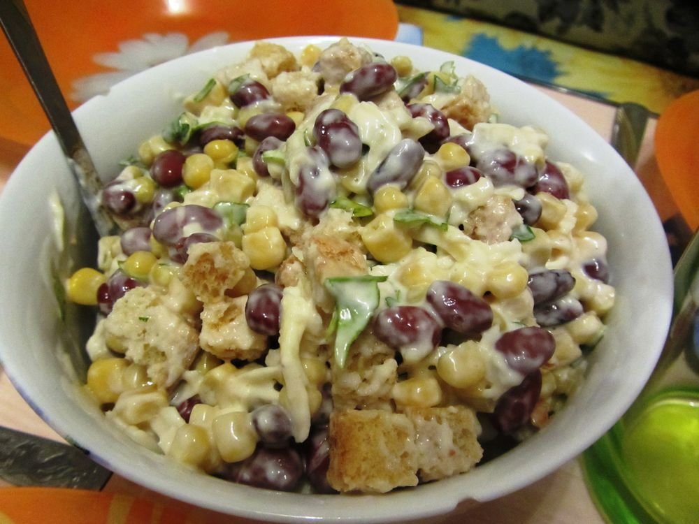 салат с фасолью и кукурузой фото