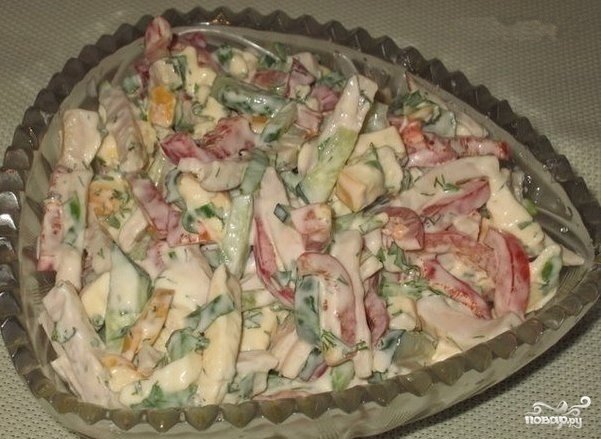 салат с копченым сыром колбасным фото