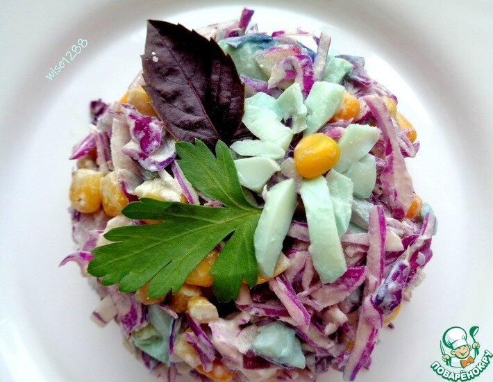 салат с красной капустой и кукурузой фото