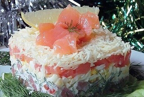 салат с красной рыбой фото