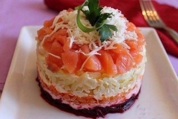 салат с красной рыбой фото