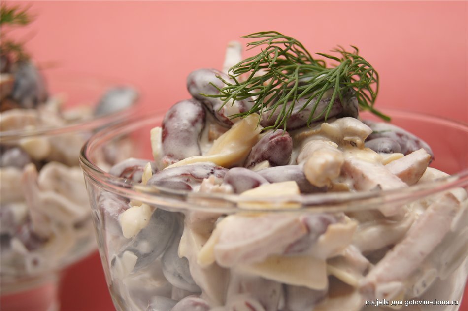салат с курицей грибами и фасолью фото