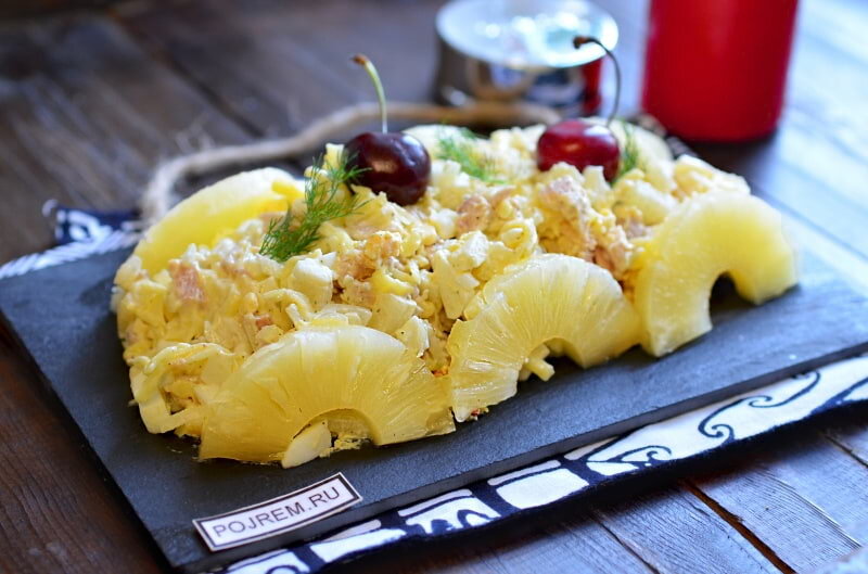 салат с курицей и ананасами фото