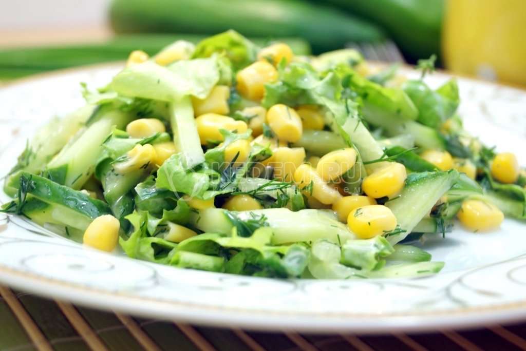 салат с огурцом и кукурузой фото