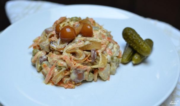 салат с опятами и курицей фото