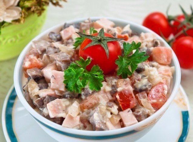 салат с ветчиной и грибами фото