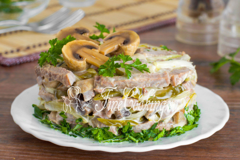 салат с языком и грибами фото