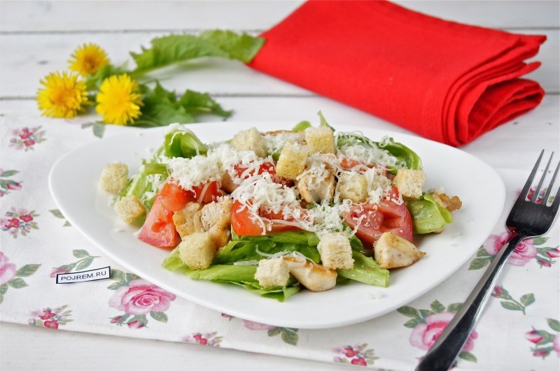 салат цезарь с курицей фото