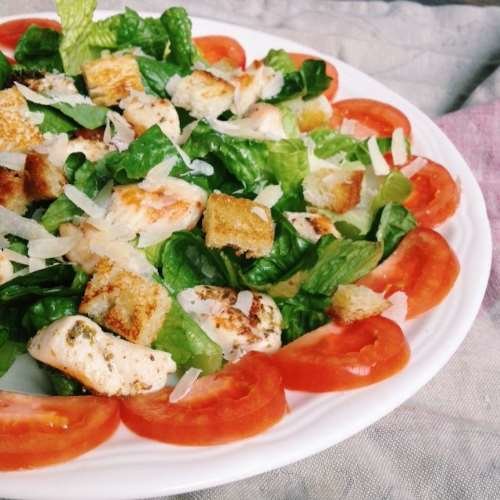 салат цезарь с курицей на новый год фото