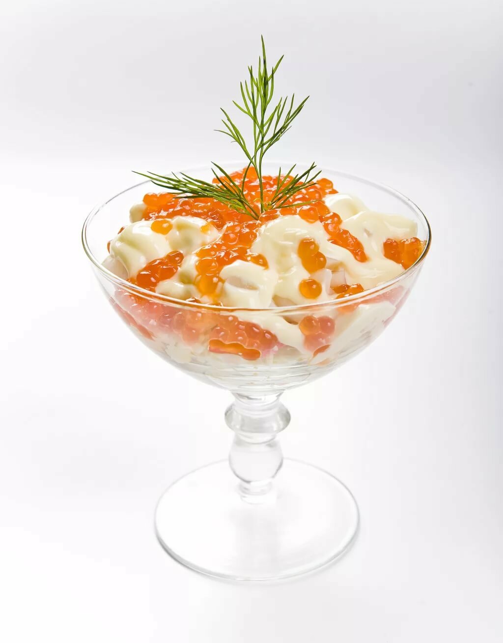 салат жемчужина с икрой и креветками и кальмарами фото