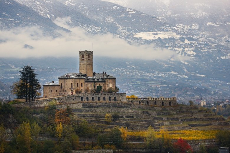 саррский королевский замок фото