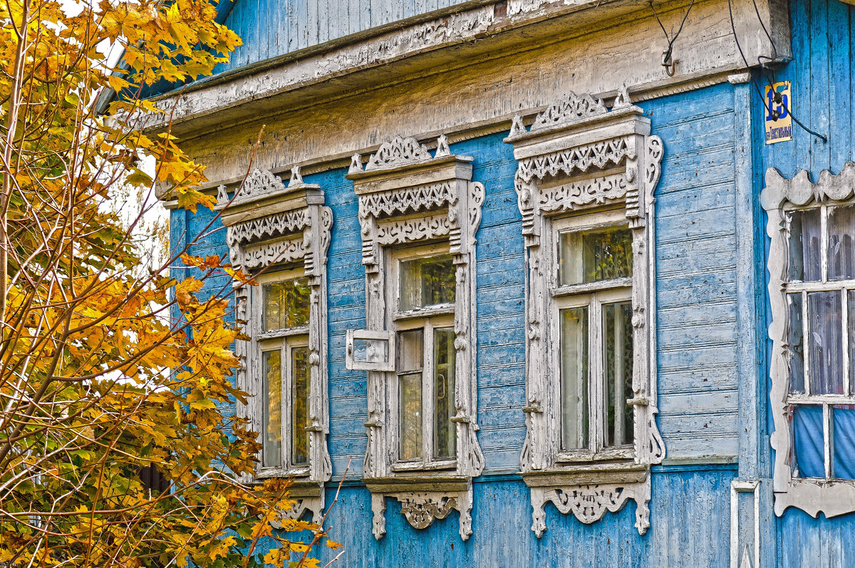  синии наличники домов в верее фото
