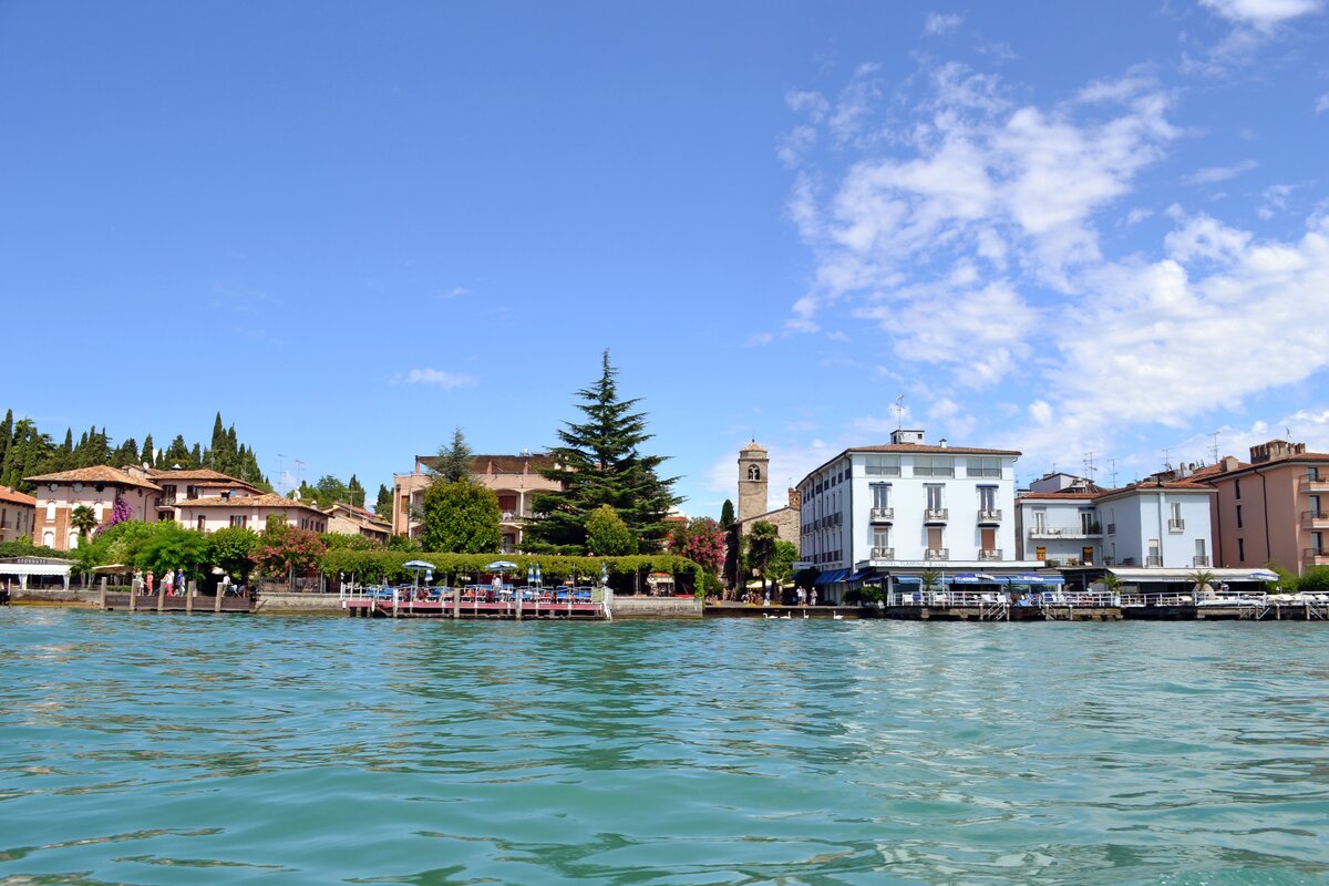 sirmione италия озеро гарда фото