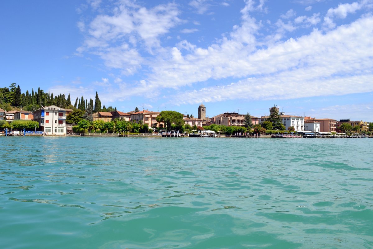 sirmione италия озеро гарда фото