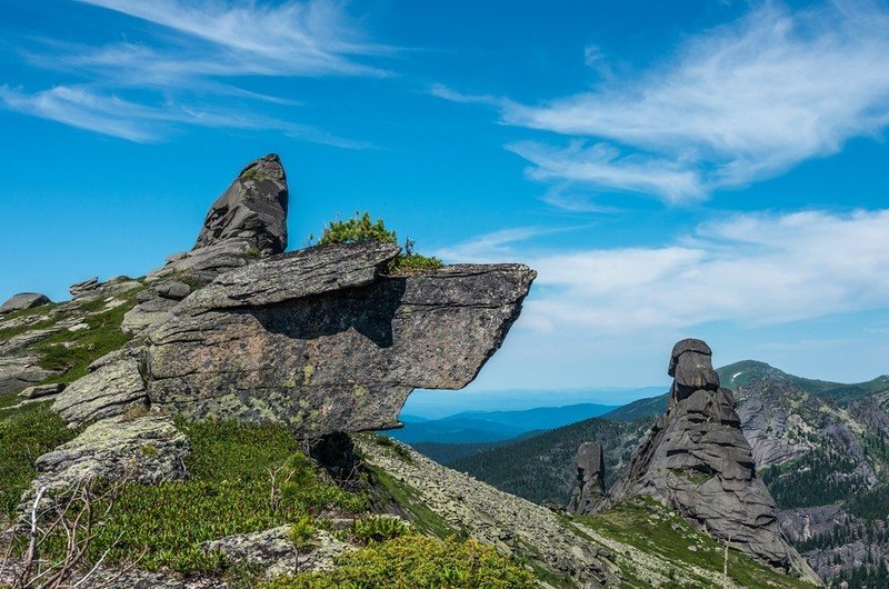 скала арка ергаки фото