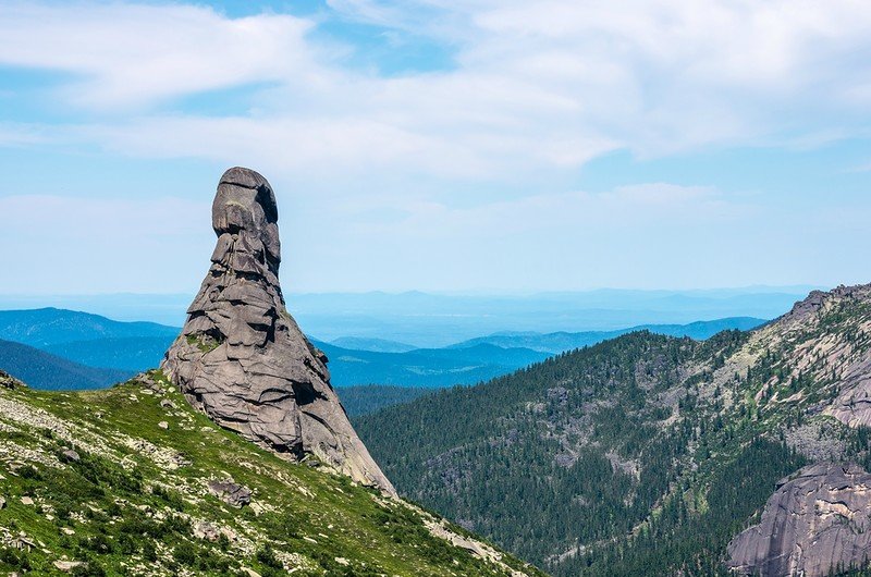 скала кит ергаки фото