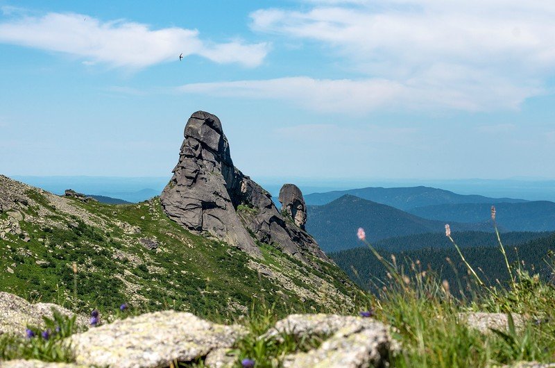 скала кит ергаки фото