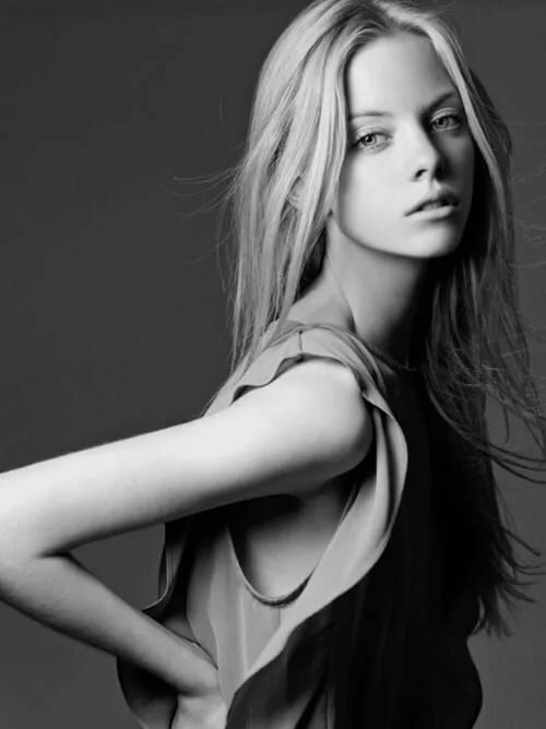 skye stracke фото