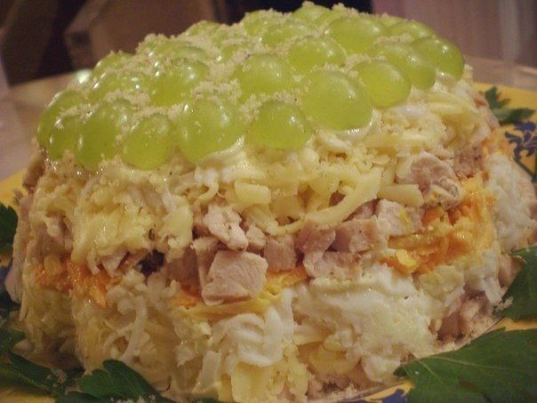слоёный салат с курицей и сыром фото