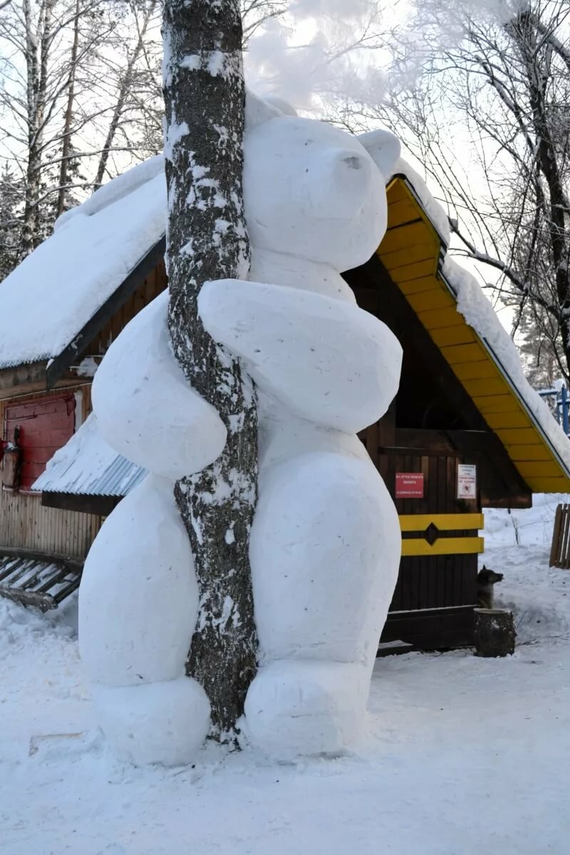 снежные фигуры из снега фото