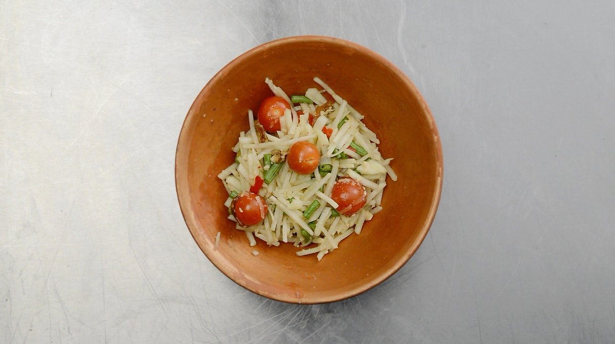 som tam thai salad фото