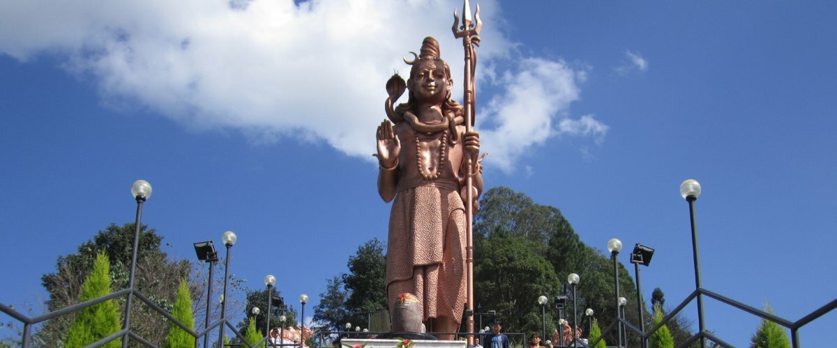 статуя шивы в непале фото